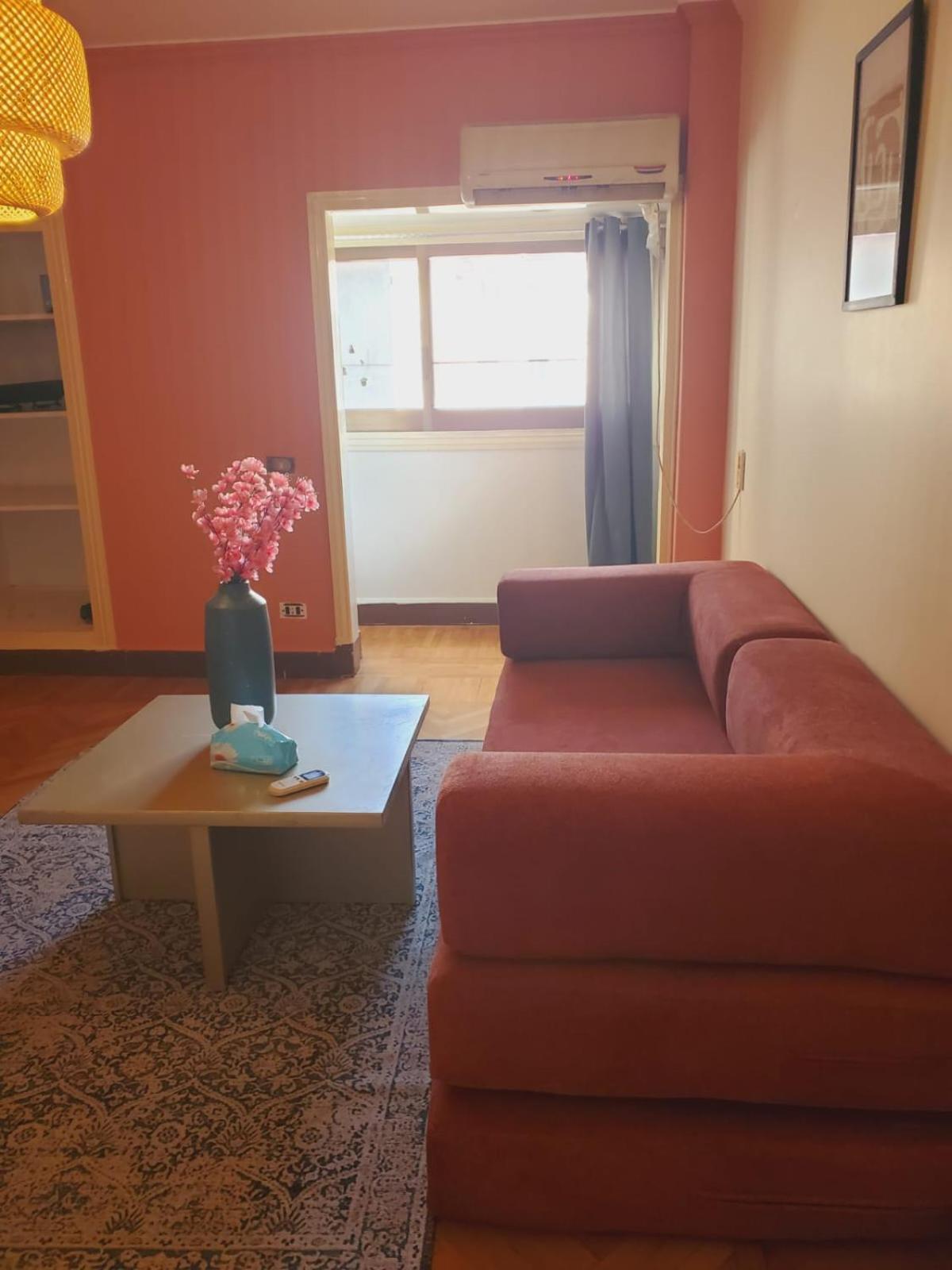 Apartment Elegant 1 Bedroom Apr In The Center Of Downtown *